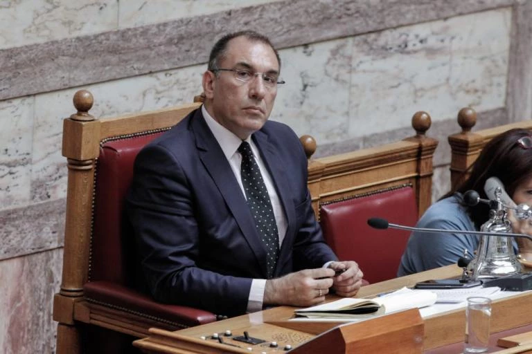 Έκλεψαν το βουλευτικό αυτοκίνητο του Δημήτρη Καμμένου -Τί λέει ο ίδιος (βίντεο)